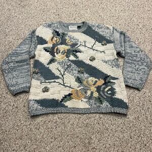 Shenanigans Hand Knit Floral Sweater M Grandmacore Cottagecore Vintage Cozy